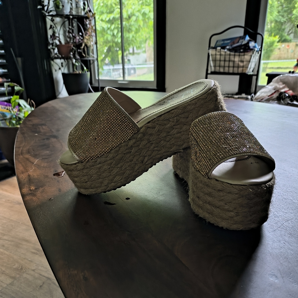 Elegant Gold Wedge Sandals